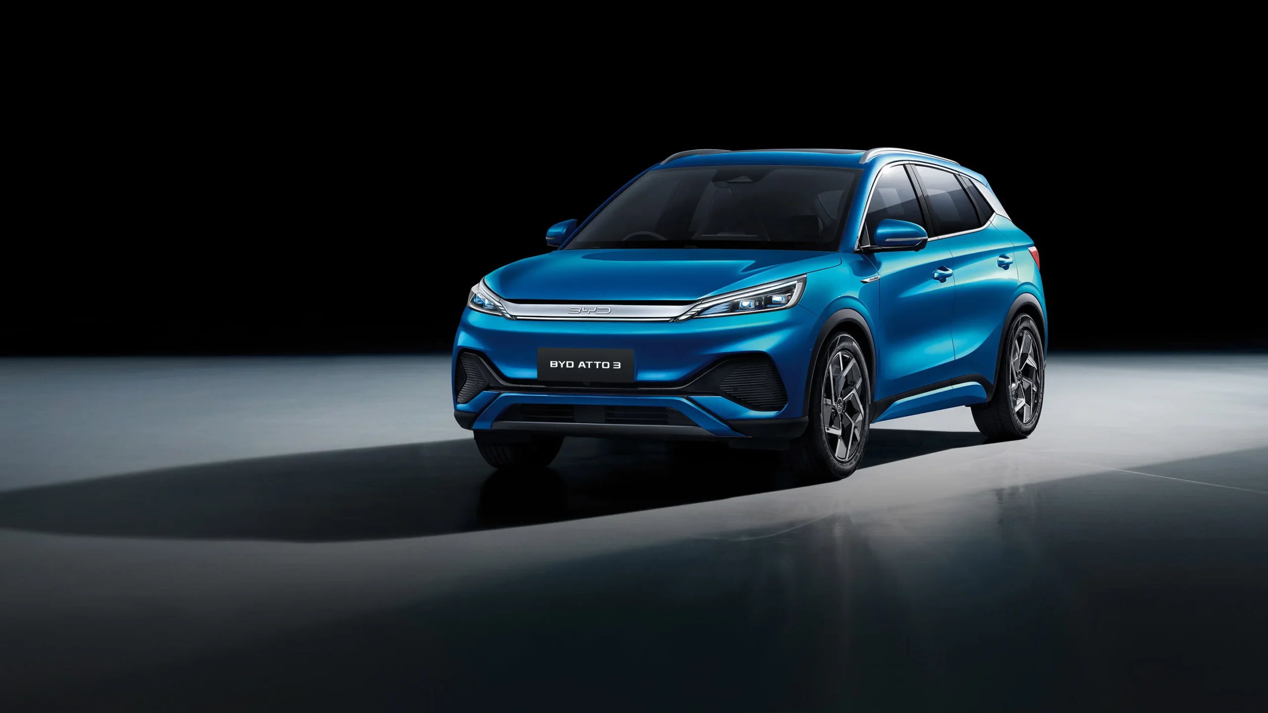 BYD Atto 3 Review – Premium Electric SUV Experience