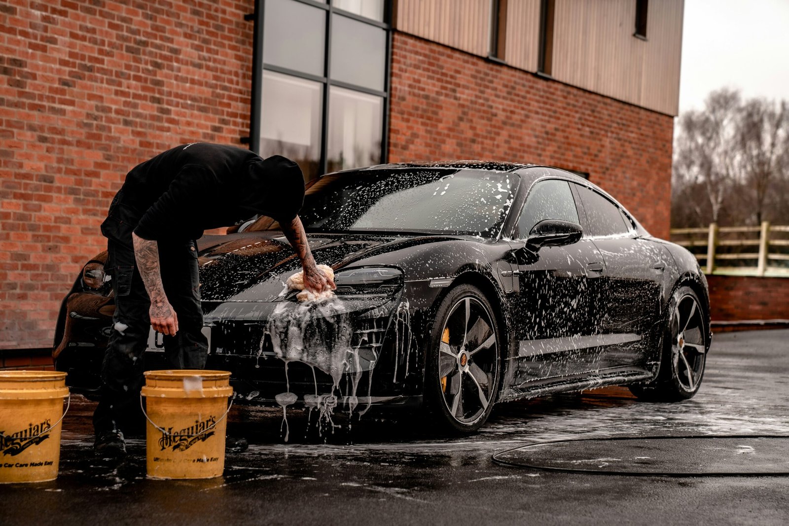 How to Clean Your Car Like a Pro at Home
